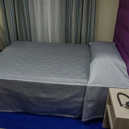Porta Susa Hotell *